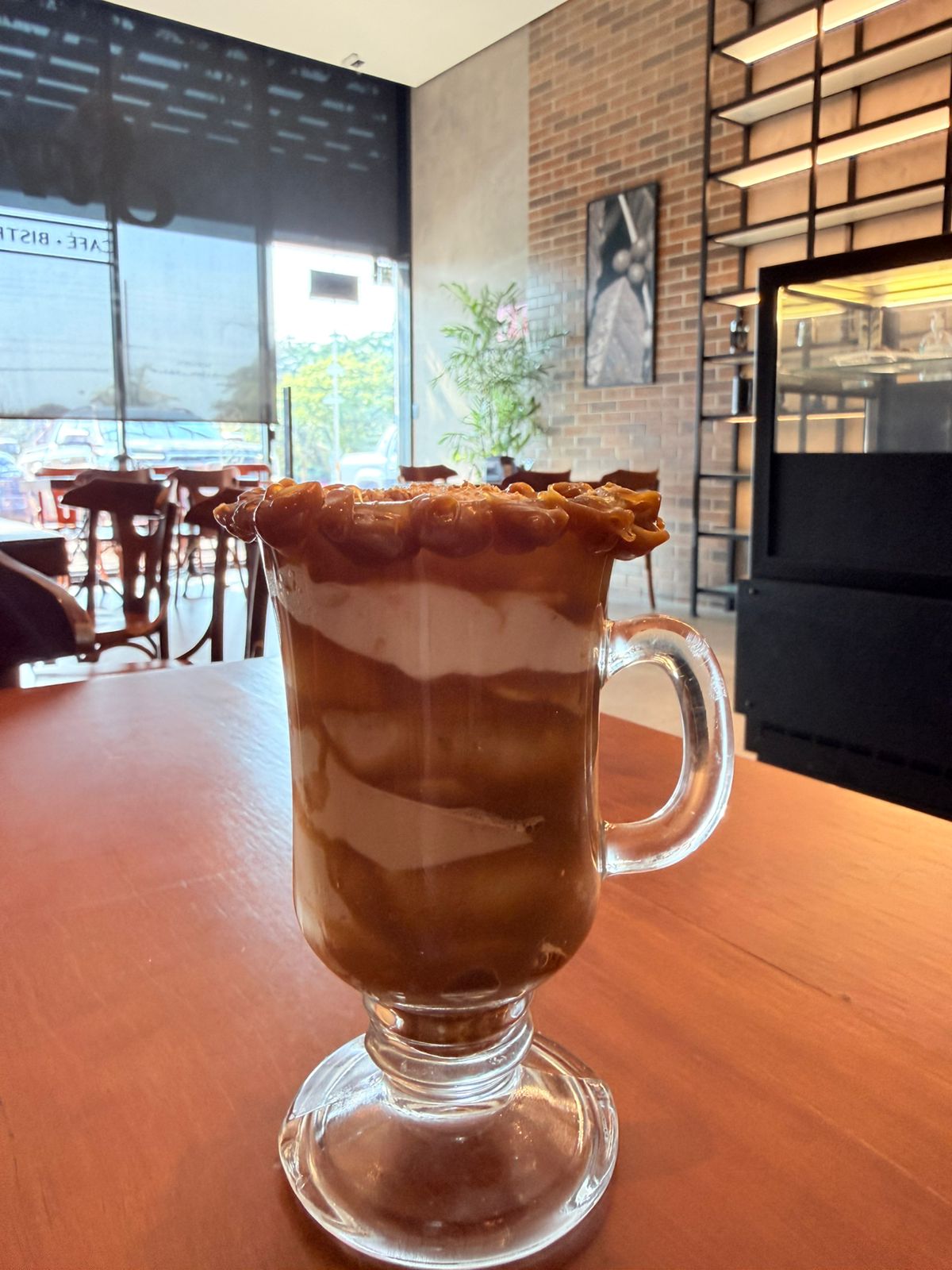 Cappuccino com Doce de Leite e Paçoca